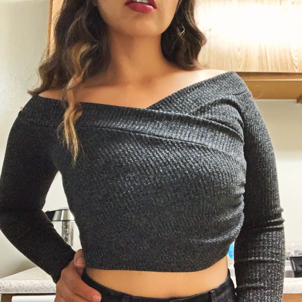 Women’s off shoulder crop top